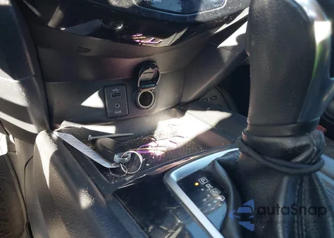 2017 Nissan Rogue Sv z USA, uszkodzony, nr VIN KNMAT2MT9HP507817